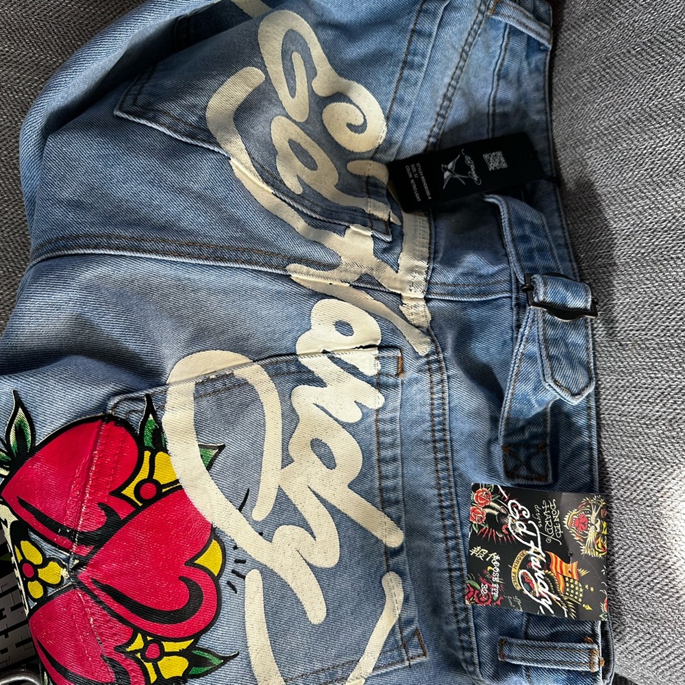 Ed Hardy Loose Fit Jeans Wide Leg High Rise Size 32 Embroidered Heart 90's NWT